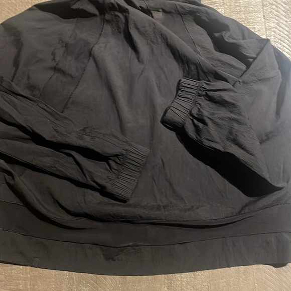 Lululemon In Deth - Picture 9 of 10